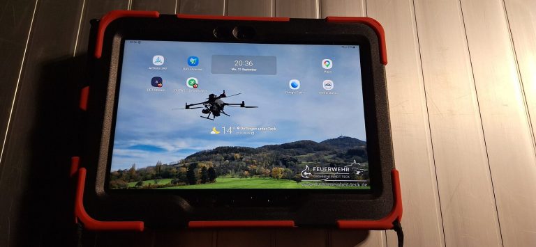 Robustes Tablet zur Flugplanung und Wetterbeobachtung